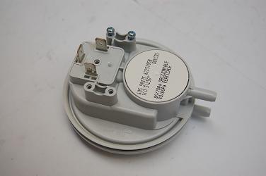 T85 605.99375  5000Pa/50mbar HUBA DIFFERENTIAL PRESSURE SWITCH